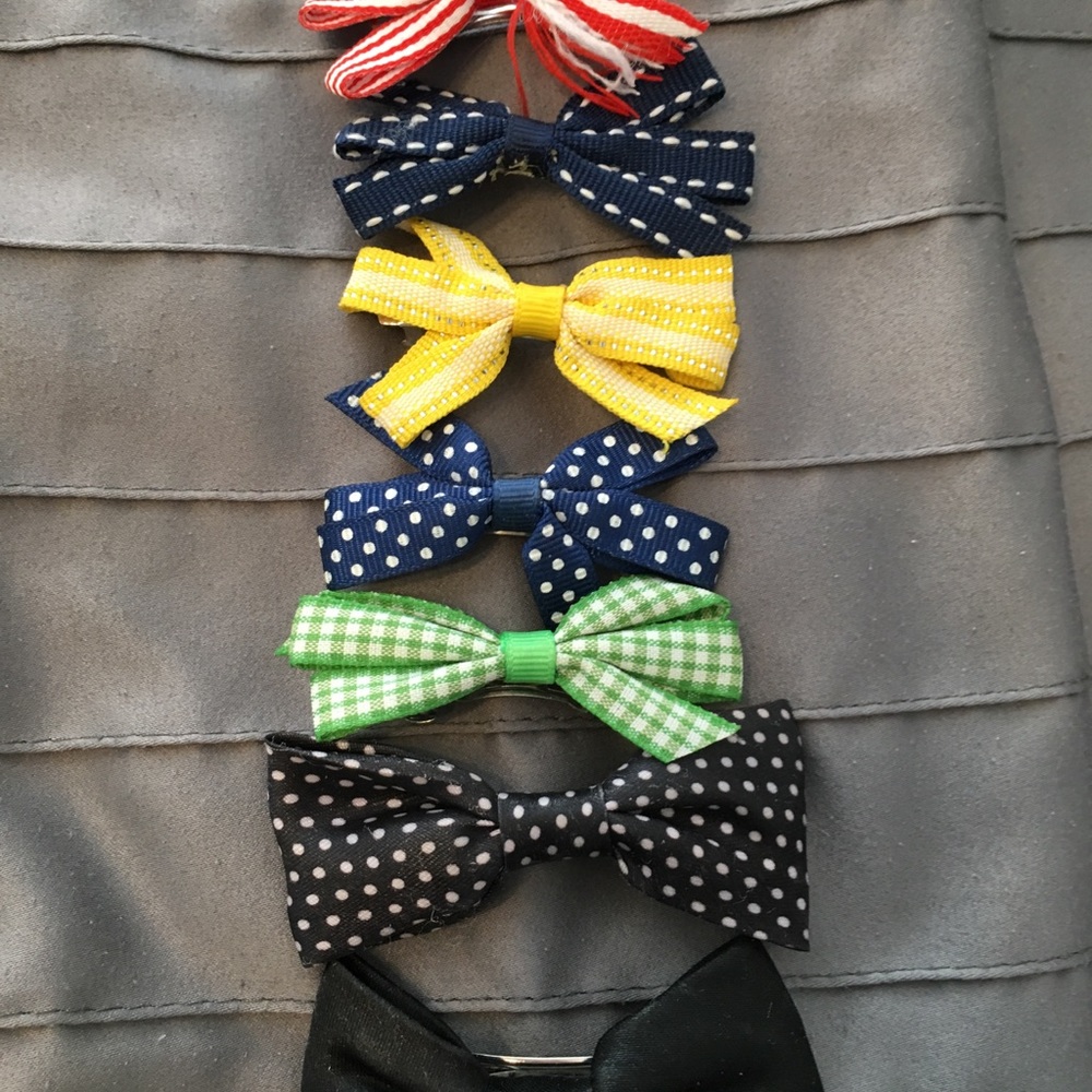 Set of hair bows- *free with bundle of 2 or more*